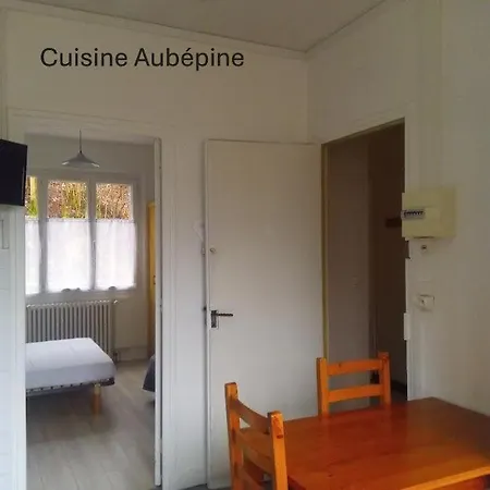 公寓 7 Appartements Relais Charraud *