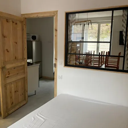 7 Appartements Relais Charraud 公寓 *