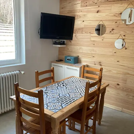 7 Appartements Relais Charraud 勒蒙多尔